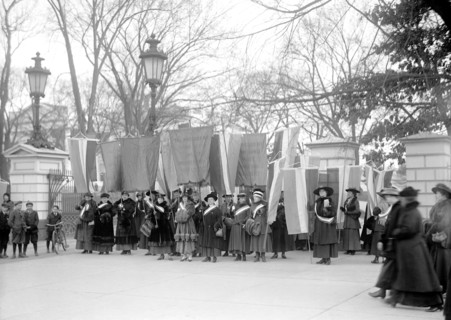 Suffragettes Picketing at White House, Washington DC, USA, Harris & Ewing, 1917