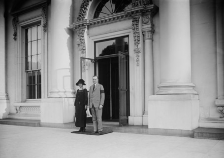 U.S. President Calvin Coolidge and First Lady Grace Coolidge, Portrait at Entrance of White House during Mourning Period for President Warren Harding, Washington DC, USA, Harris & Ewing, August 1923