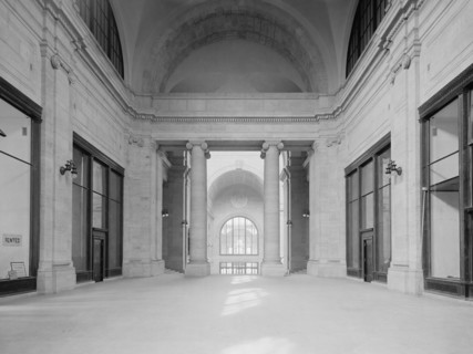 Arcade Entrance to Loggia and Main Waiting Room, Pennsylvania Station, New York City, New York, USA, Detroit Publishing Company, 1910