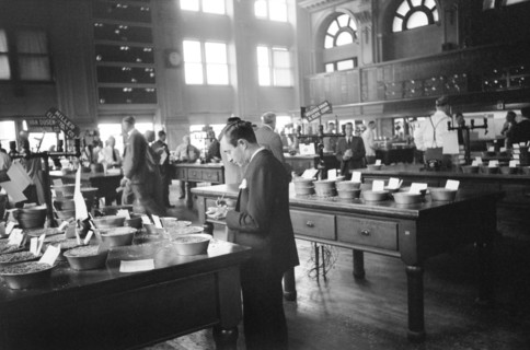 Open Grain Market, Minneapolis Grain Exchange, Minneapolis, Minnesota, USA, John Vachon for Farm Security Administration, September 1939