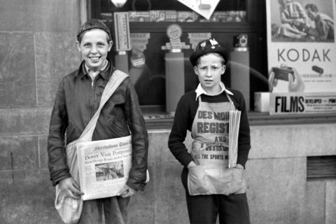 Two Newsboys, Marshalltown, Iowa, USA, John Vachon for Farm Security Administration, April 1940