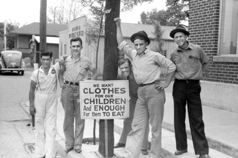 Employees of Coca-Cola Plant on Strike, Sikeston, Missouri, USA, John Vachon for Farm Security Administration, May 1940