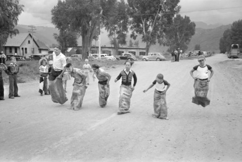 Boys Potato Sack Race, Labor Day Celebration, Ridgway, Colorado, USA, Russell Lee, Farm Security Administration, September 1940