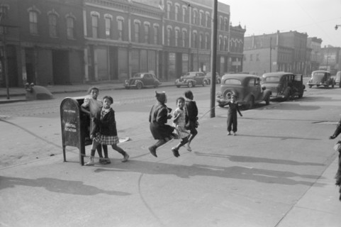 Children Jumping Rope, South Side, Chicago, Illinois, USA, Russell Lee, Farm Security Administration, April 1941