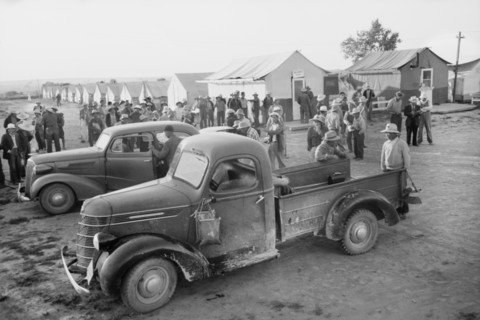 Japanese-American Farm Workers Getting Ready to Leave Farm Security Administration (FSA) Mobile Camp to Work in Fields, Nyssa, Oregon, USA, Russell Lee, Farm Security Administration, July 1942
