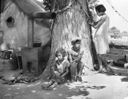Motherless Migrant Children, California, USA, Dorothea Lange, Farm Security Administration, June 1935
