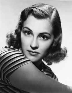 Joan Fontaine, Portrait, 1940