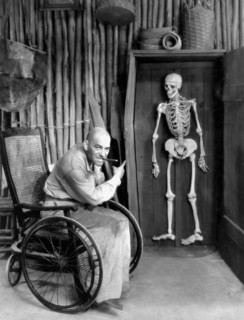 Lon Chaney, on-set of the Film, "West of Zanzibar", 1929