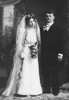 Wedding Couple, Portrait, Minneapolis, Minnesota, USA, circa 1915