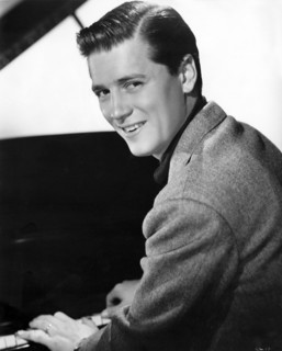 Gordon MacRae, publicity portrait for the film, "On Moonlight Bay", 1951