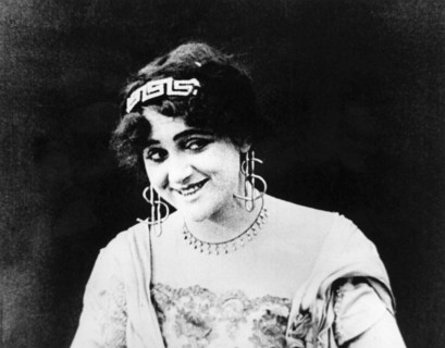 Blanche Sweet, on-set of the Silent Film "Winning an Heiress", 1911