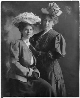 Portrait of Two Fashionable Women, Muscatine, Iowa, USA, Postcard, 1907