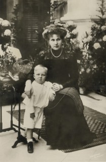 Victoria Eugenie of Battenberg (1887-1969), Queen Victoria of Spain through her Marriage to King Alfonso XIII, with her son Alfonso, Prince of Asturia, Portrait, 1909