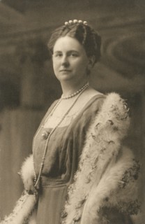 Wilhelmina (1880-1962), Queen of the Netherlands 1890--1948, Portrait, 1922