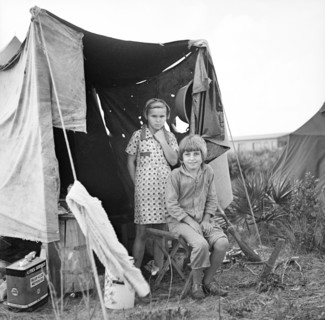 Two Children of Migratory Fruit Worker, Arthur Rothstein, Farm Security Administration, January 1937