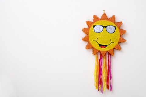 Cartoon Sun Party Piñata