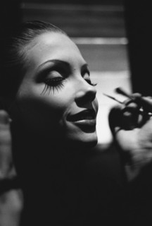 Applying Make up