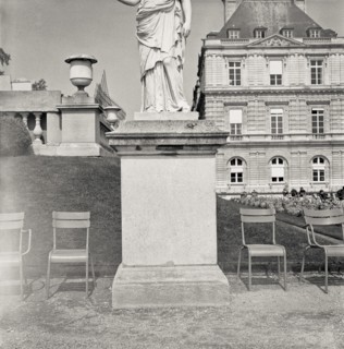 Statue, Jardin du Luxembourg, Paris, France