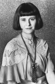 Tracey Ullman, Publicity Portrait for the Film, "Bullets over Broadway, Photo by Brian Hamill, Miramax Films, 1994