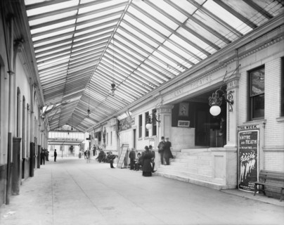 Arcade of Crescent and Tulane Theatres