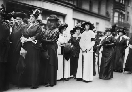 Participants in Women's Peace Parade shortly after start of World War I