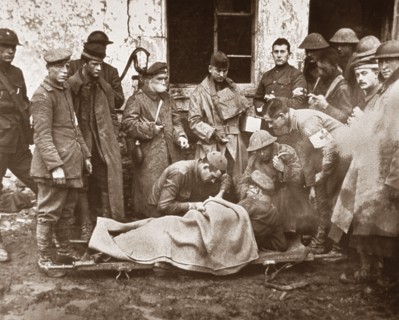 Lieutenant C.S. Darley, a Catholic chaplain, 1918