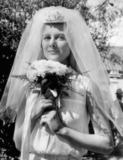 Shirley Knight