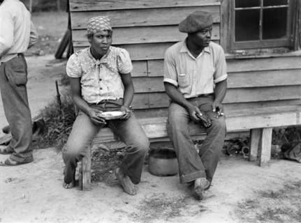 Florida migrants having lunch at camp near Old Trap