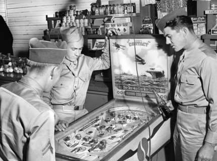 soldiers, military, pinball machine, army, historical,