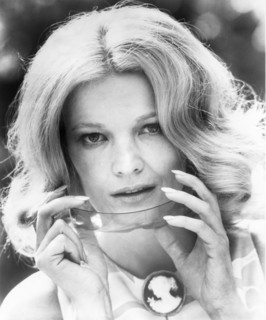 Gena Rowlands, woman, actress, celebrity, entertainment, historical,