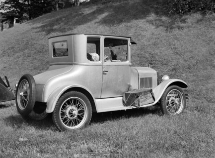 Old Ford Car