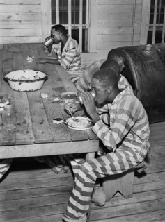 Convicts eating Dinner