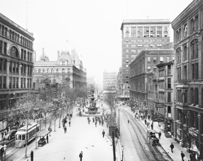 Fountain Square and Fifth Street