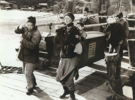 Anita Ekberg (foreground right)