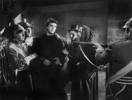 Rock Hudson (center)