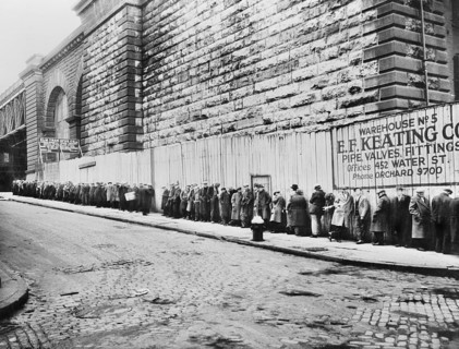 Bread Line beside Brooklyn Bridge