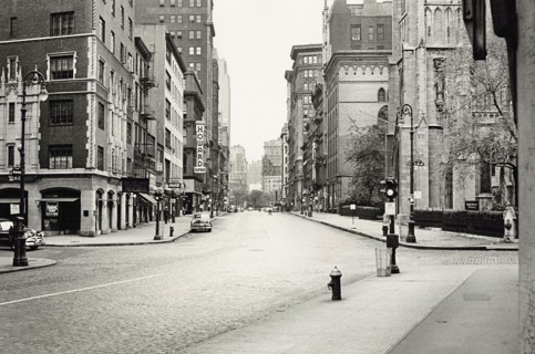 Broadway and East 10th Street looking North