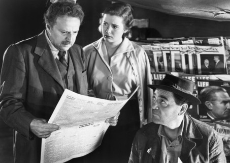 Hugo Haas (left)