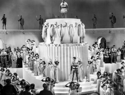 Edward Arnold (standing center