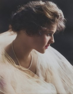 Carol Holloway (1892-1979)