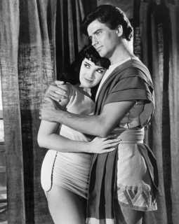 Linda Cristal