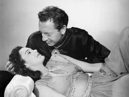 Patricia Medina