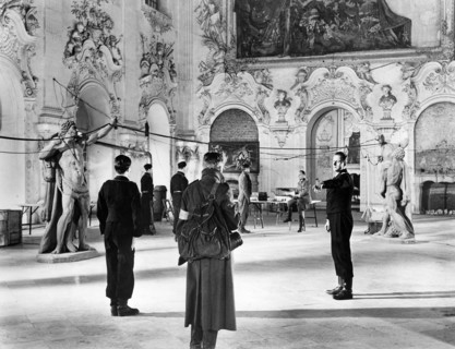 Oskar Werner (center