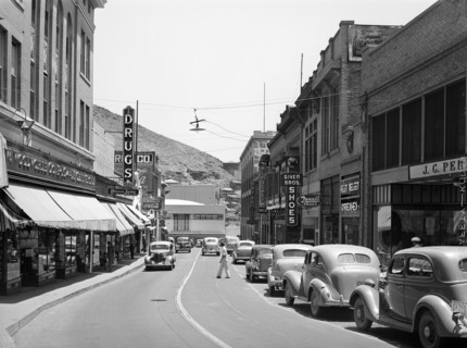 Main Street, Bisbee, Arizona, USA, Russell Lee, U.S. Farm Security Administration, May 1940