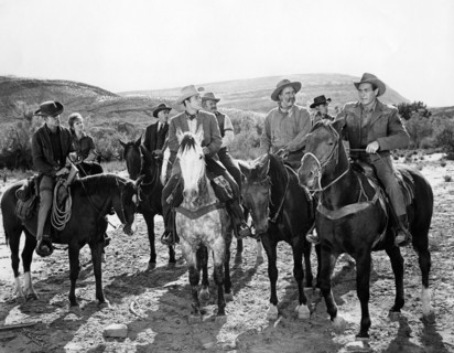 Audie Murphy, George Tobias, Ruta Lee, Edward Platt, Alan Hale, Jr., on-set of the film, "Bullet