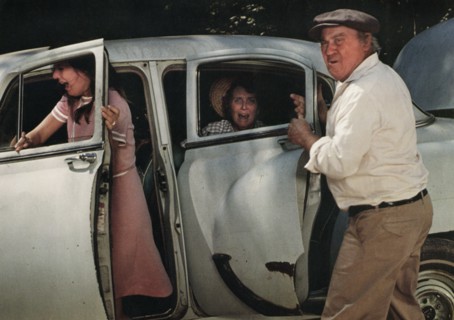 Karen Brooks, Evelyn Hendricks, Dub Taylor, on-set of the film, "Creature From The Black Lake",