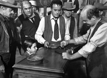 Henry Fonda (center), Robert Middleton (to the left of Fonda), Jean-Michel Michenaud (little boy),