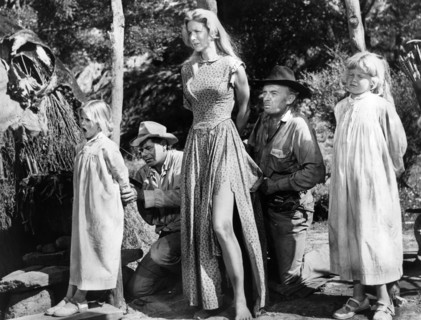 Glenn Ford (kneeling left), Barbara Babcock (standing center, Arthur Kennedy (kneeling right),