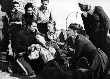 Audie Murphy, Jeff Donnell, Ernestine Wade, on-set of the western film, "The Guns Of Fort