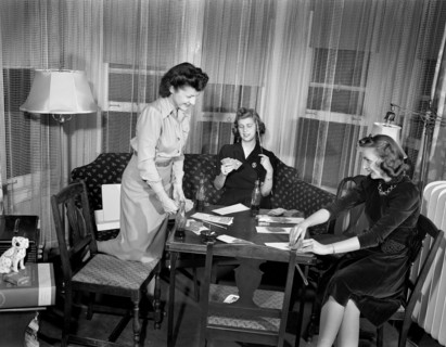 Three adult women playing cards and drinking Coca Cola, Detroit, Michigan, USA, Arthur S. Siegel, U